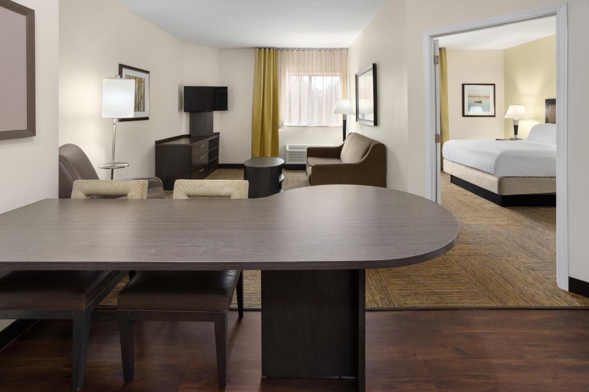 Candlewood Suites Philadelphia - Airport Area By Ihg Честър Екстериор снимка