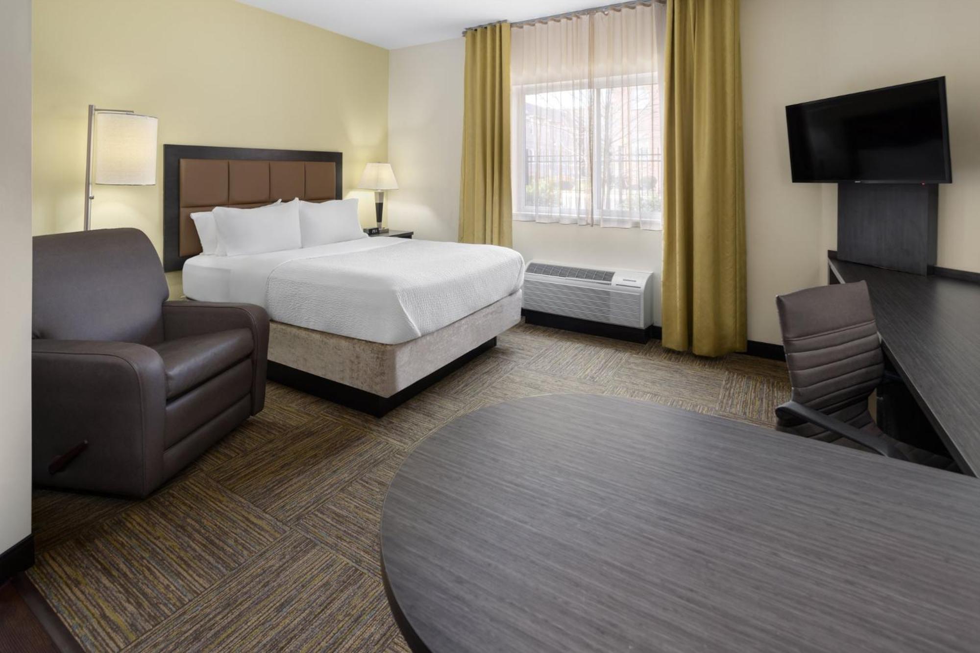 Candlewood Suites Philadelphia - Airport Area By Ihg Честър Екстериор снимка