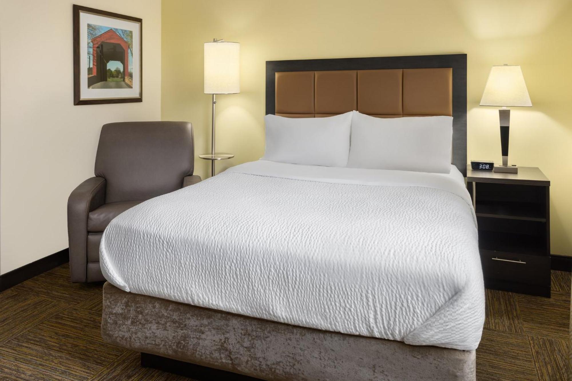 Candlewood Suites Philadelphia - Airport Area By Ihg Честър Екстериор снимка